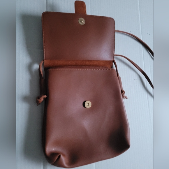 Cherie Bliss Crossbody / Shoulder BG1295BRN Bag - Picture 3 of 13